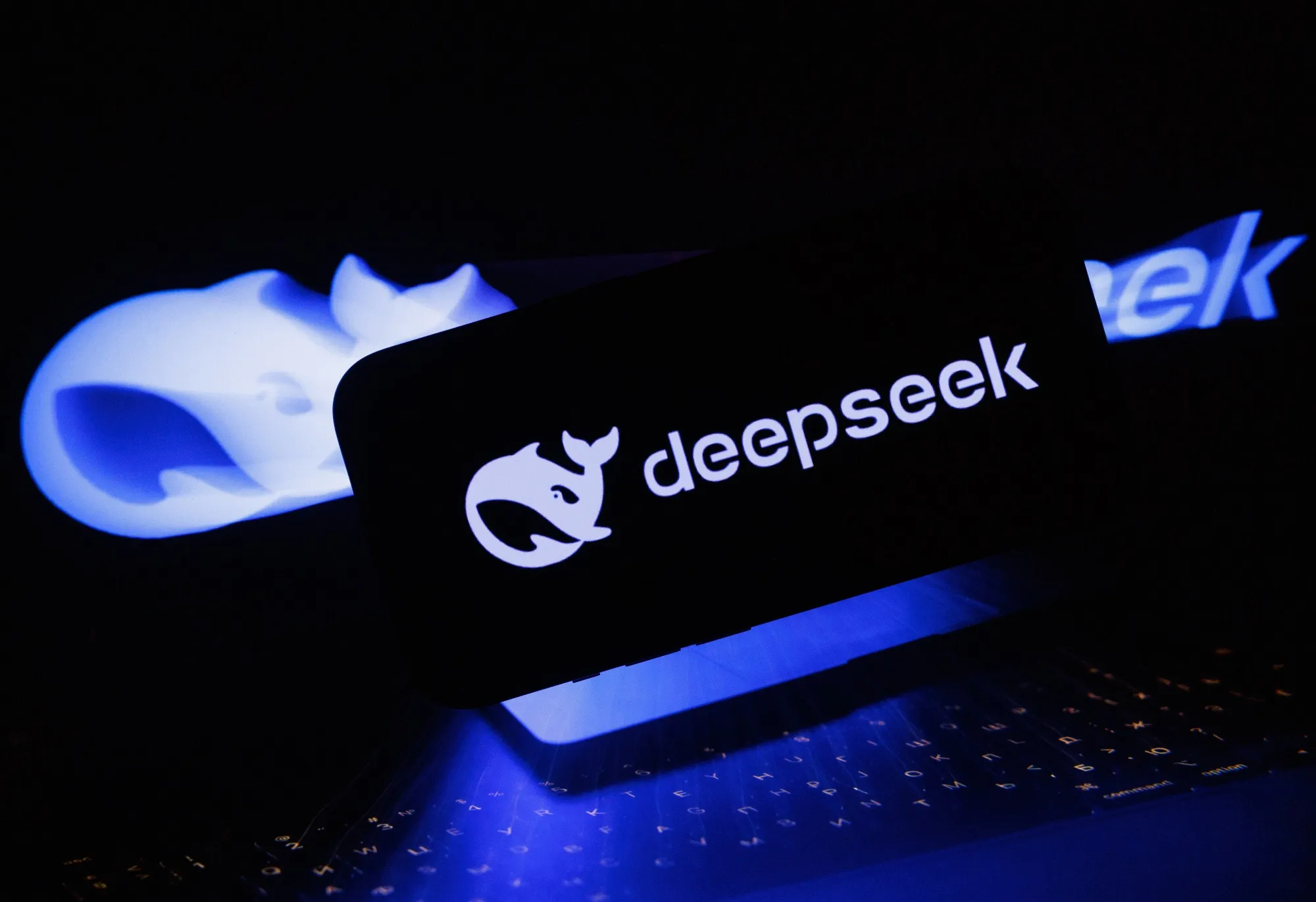 DeepSeek突破大型语言模型强化学习推理瓶颈,开创AI同行评审新纪元